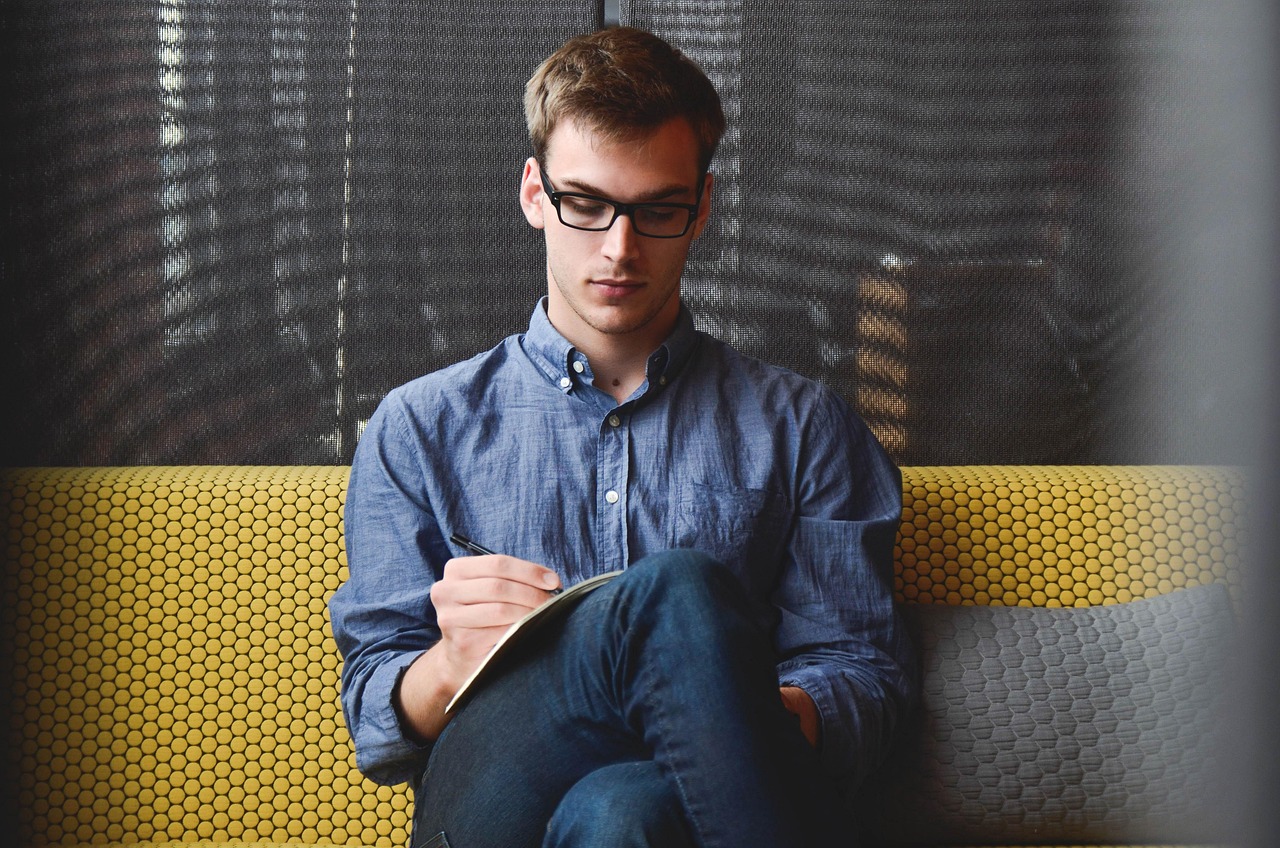 ブラック企業から転職して人生をやり直した成功例とは？