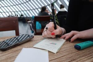 転職面接での逆質問における残業代支給の聞き方は？